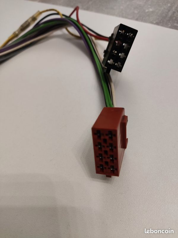 Adaptateur autoradio iso (image 2)