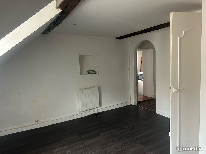 Appartement 4 pièces 80 m² · à Givet · 80 m² · 445 €