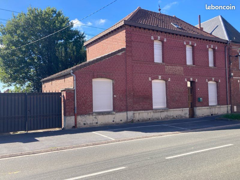 Maison 5 pièces 146 m² · à Quérénaing · 146 m² · 150 000 €