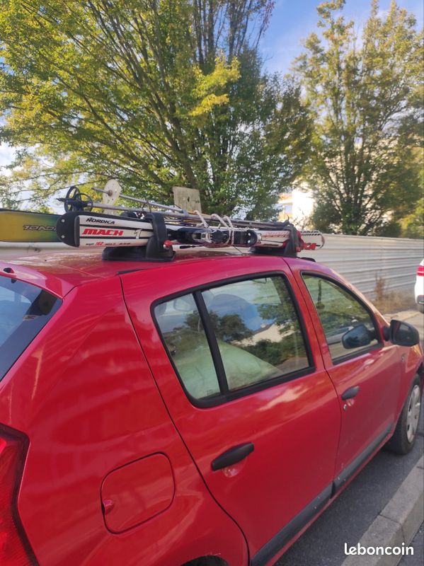 Skis avec support toit (image 2)