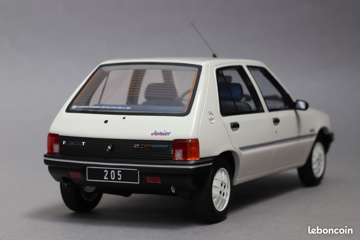 Peugeot 205 Junior Blanc Meije 1988 1/18 Otto Ottomobile (image 6)