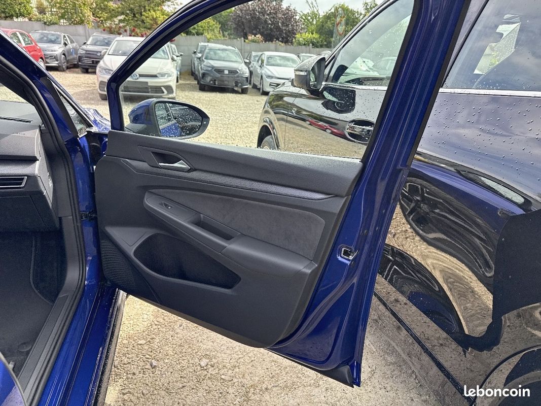 VOLKSWAGEN Golf 1.5 eTSI EVO2 150 DSG7 R-Line Edition (image 29)
