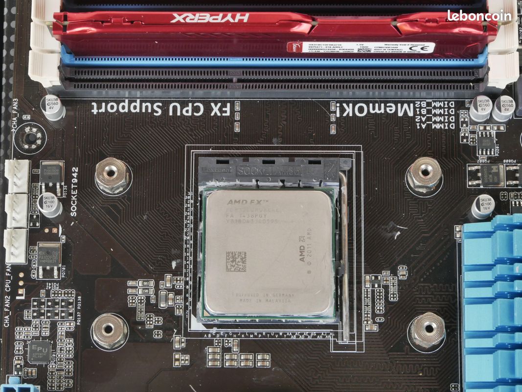 Carte mère ASUS M5A97 EVO R2.0 avec processeur, barrettes mémoires, ventirad (image 5)