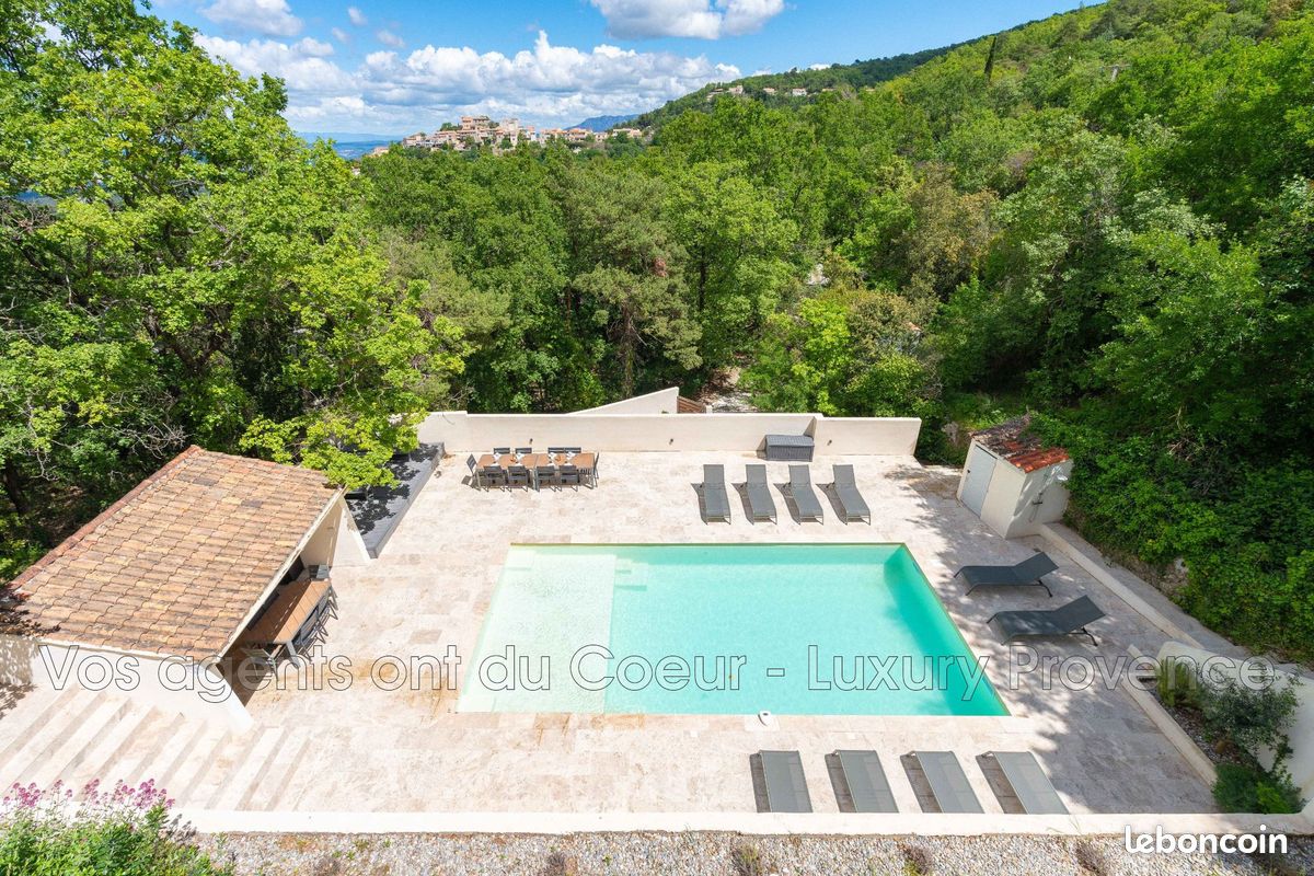 Maison 6 pièces 220 m² · à Mimet · 220 m² · 899 000 €