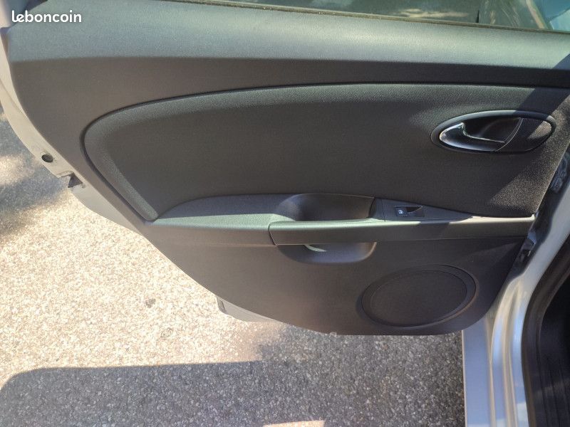 Seat LEON 2.0 TDI140 STYLANCE (image 22)