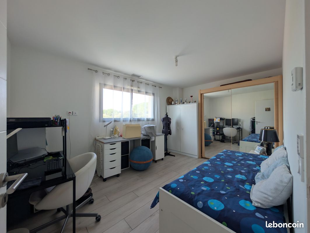 Vente villa t4 avec piscine jardin et garage (image 18)