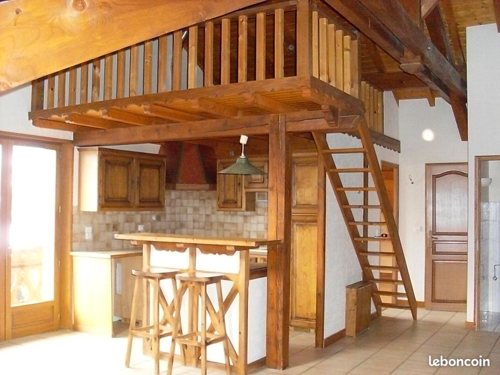 Appartement 4 pièces 70 m² · à Cluses · 70 m² · 1 090 €