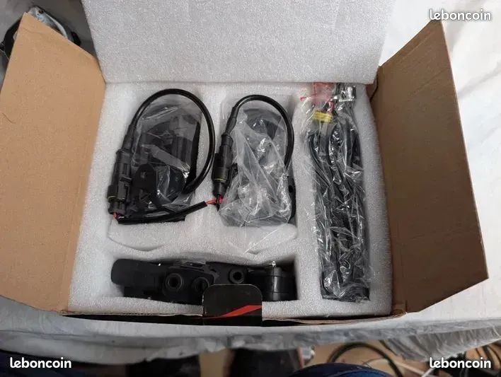 Phares Moto LED SUPAREE - Kit 2 Phares Antibrouillard 40W - IP67 - Pour BMW, KTM, Honda
