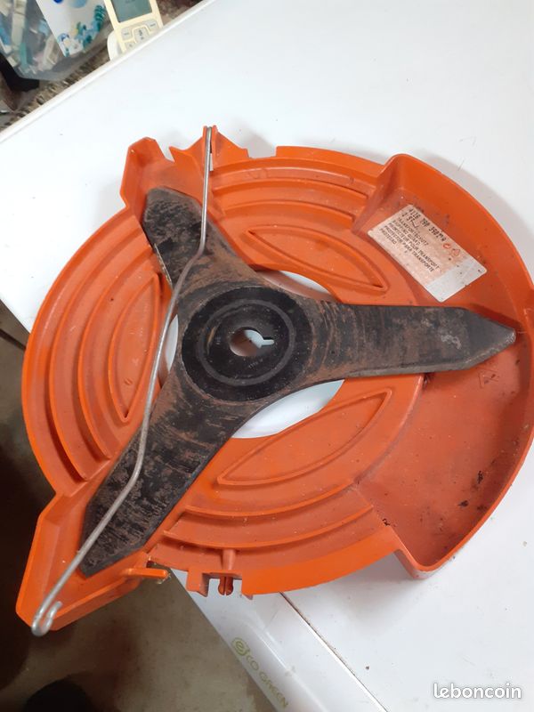 Couteau taillis pour débroussailleuse STIHL FS 300 (image 1)
