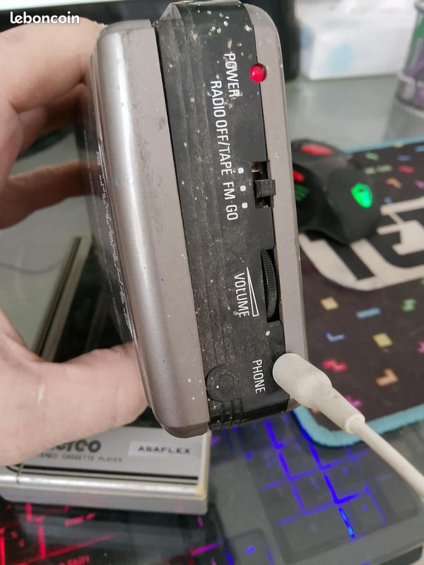 Stereo cassette (image 1)