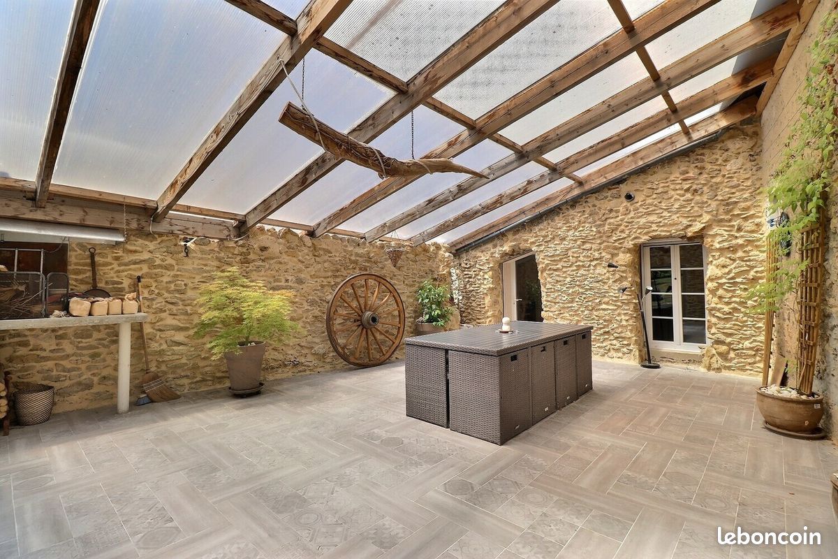 Maison 8 pièces 210 m² · à Noaillan · 210 m² · 295 000 €