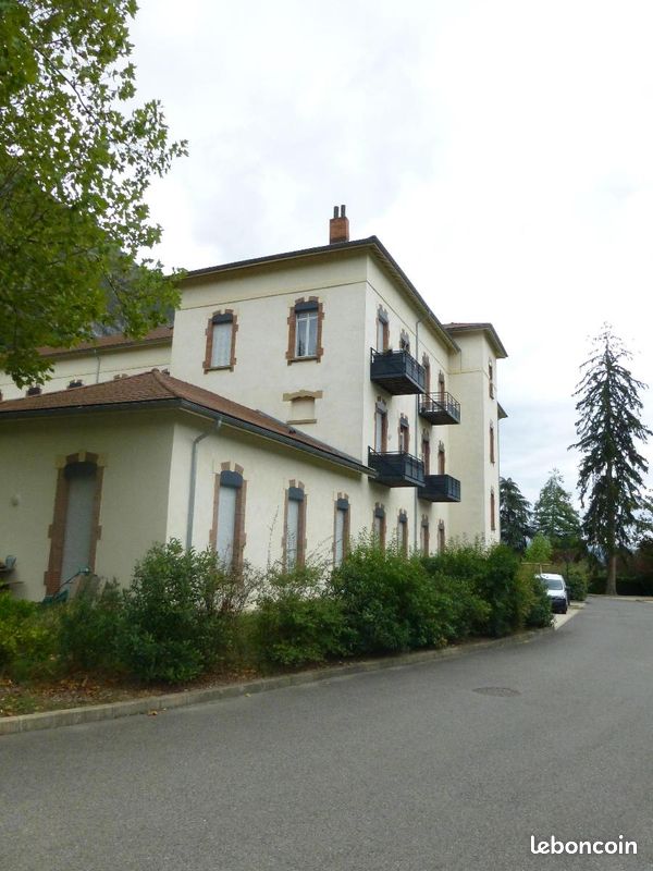 Appartement 2 pièces 44 m² · à Saint-Égrève · 44 m² · 649 €/mois
