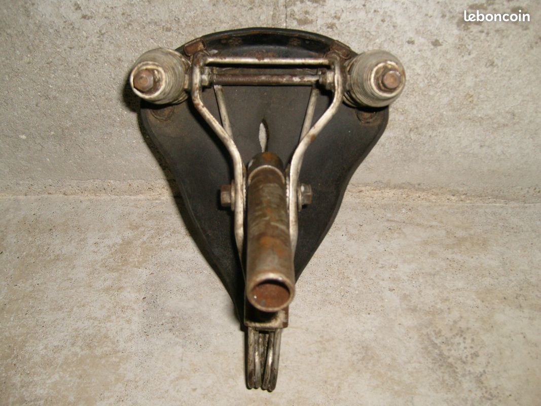 Selle de Vélo ancien A.WOLBER - Équipements vélos