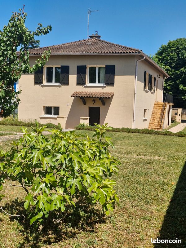 Maison 6 pièces 170 m² · à Villefranche-sur-Saône · 170 m² · 370 000 €