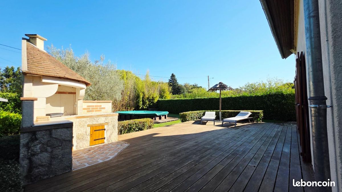 Maison 6 pièces 165 m² · à Civray · 165 m² · 239 900 €