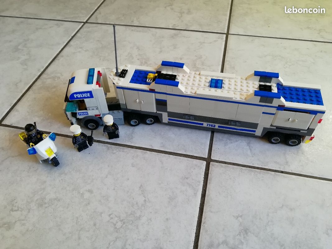 Lego: camion de police (image 1)