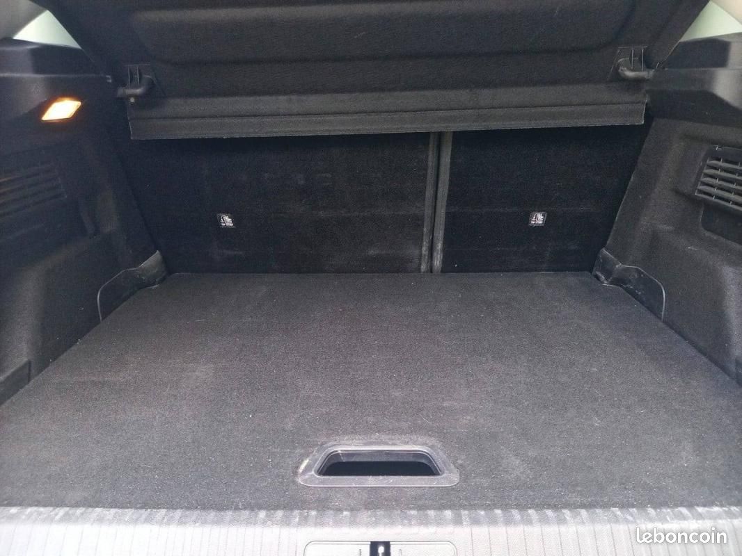 Citroën C4 BlueHDi 130 S&S EAT8 - Feel Pack (image 6)