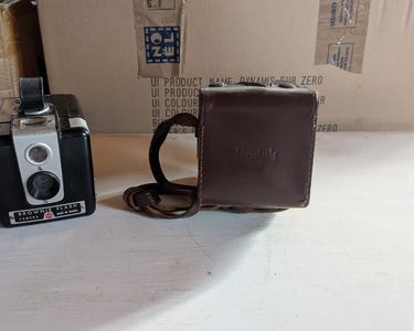 Appareil Photo Ancien - Kodak Brownie Flash + Étui Cuir - Made In