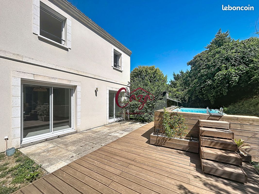 Maison 6 pièces 115 m² · à Latresne · 115 m² · 379 000 €