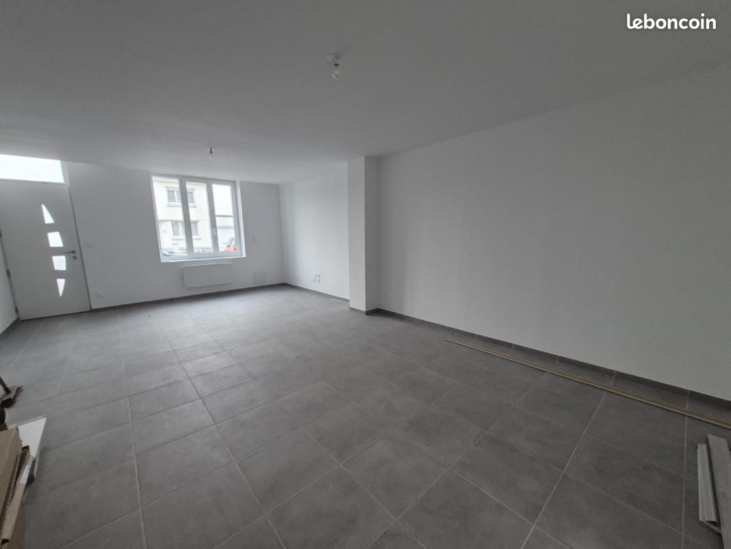 Maison 4 pièces 101 m² · à Saint-Amand-les-Eaux · 101 m² · 900 €