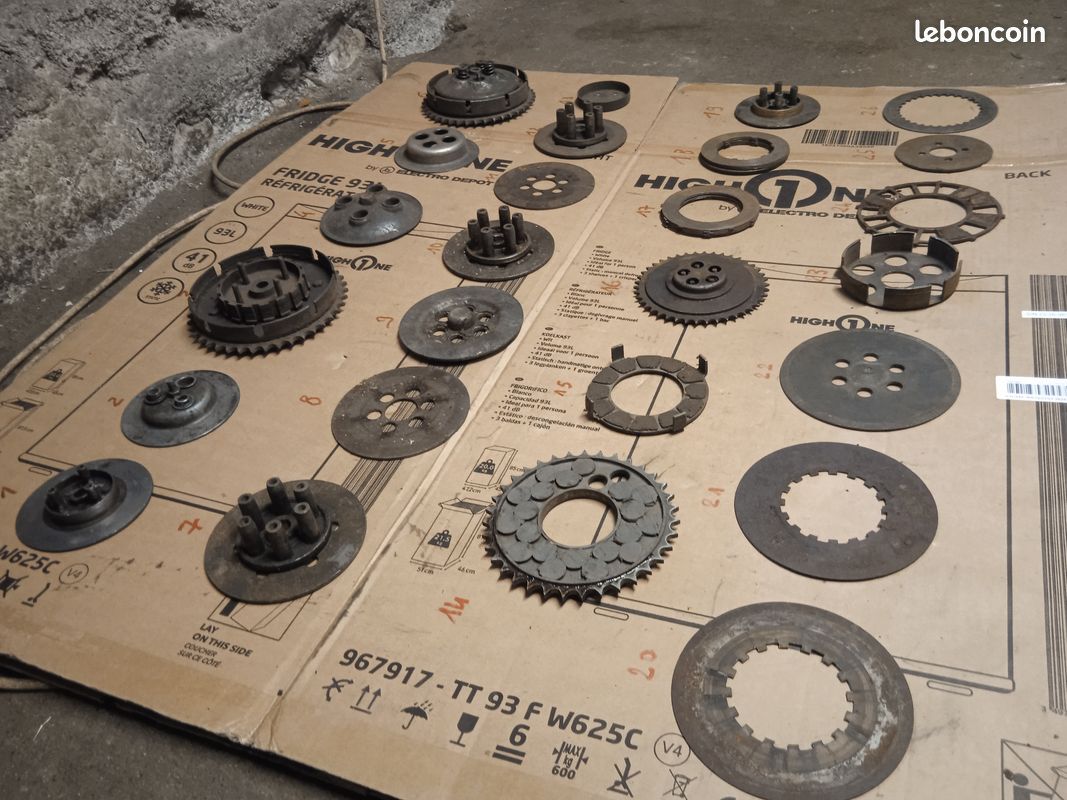 Pieces diverses d'embrayages moto ancienne (image 2)