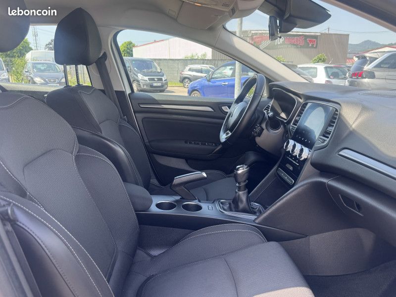 Renault MEGANE IV 1.5 BLUE DCI 115CH BUSINESS (image 18)