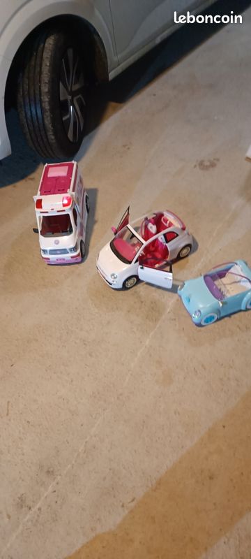 Voiture et ambulance barbie (image 3)