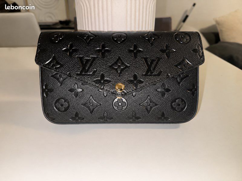 Sac bandoulière noir style monogramme – chaîne dorée (image 1)