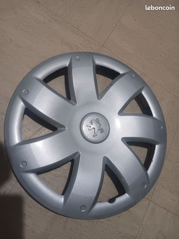 Enjoliveur peugeot (image 2)