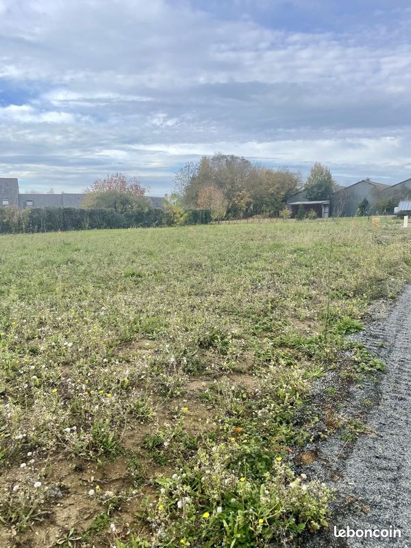 Terrain à bâtir de 458 m² à LA MEMBROLLE-SUR-LONGUENEE (49) · à Longuenée-en-Anjou · 82 440 €