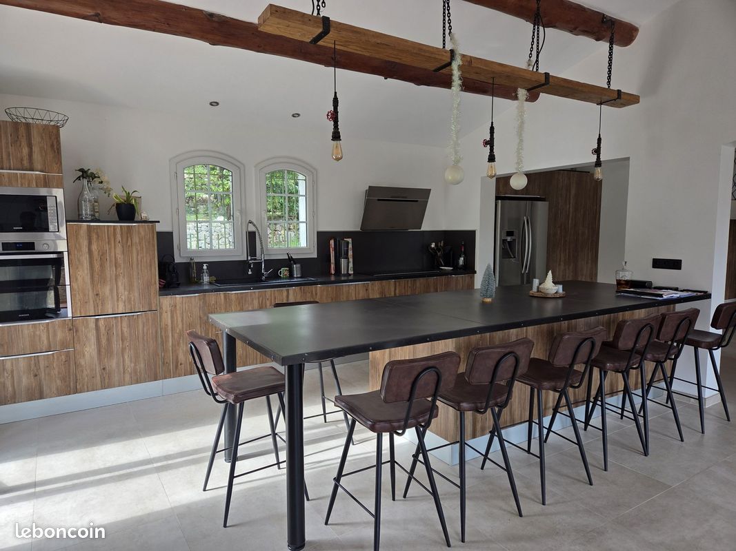 Maison 4 pièces 135 m² · à Solliès-Ville · 135 m² · 560 000 €