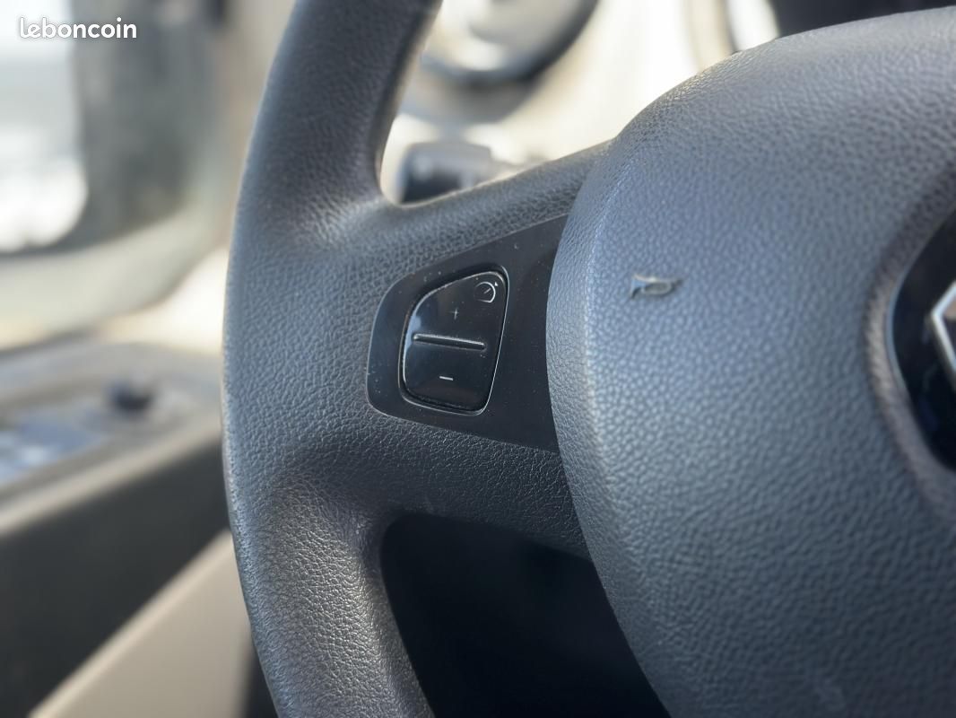 Renault Trafic 1.6 DC1 125 CH BVM6 L2H1 CABINE APPROFONDIE 6 PLACES / MOTEUR A CHAINE (image 7)