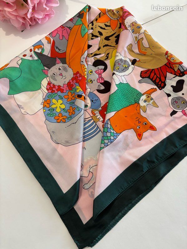 Foulard imprimé chats (image 1)