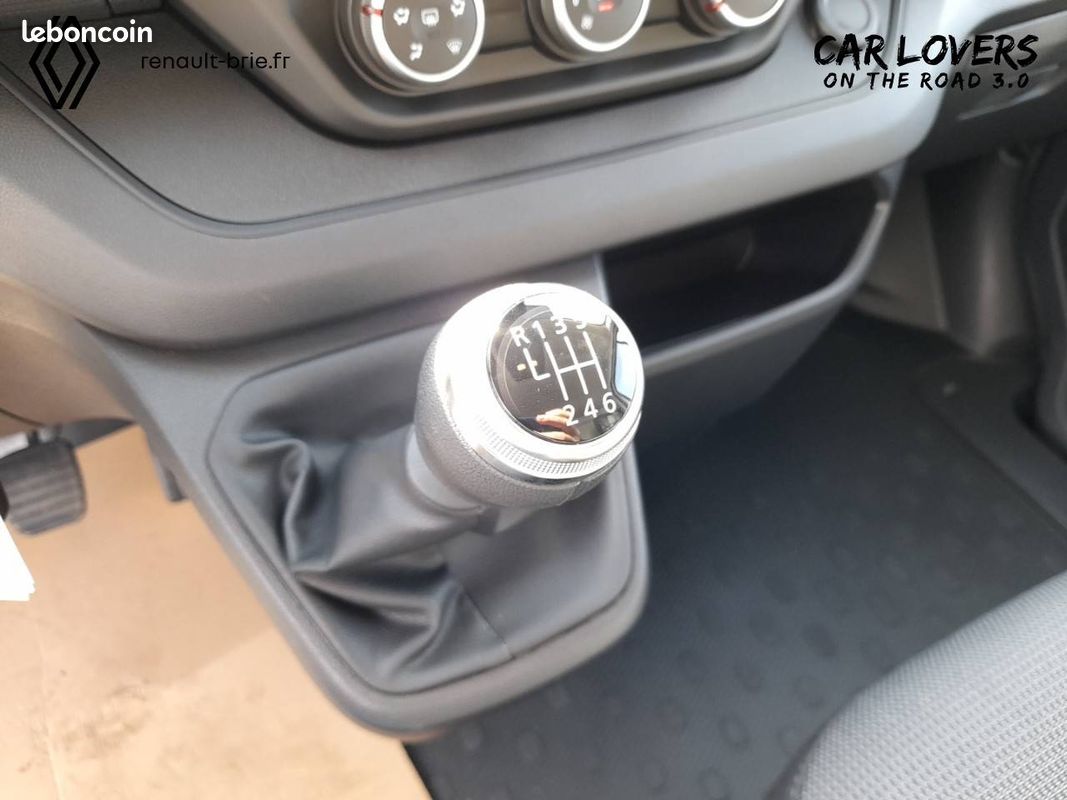 Renault trafic fgn l2h1 3t blue dci 130 gsr2 extra (image 15)