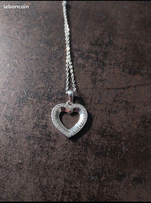 Collier (image 2)