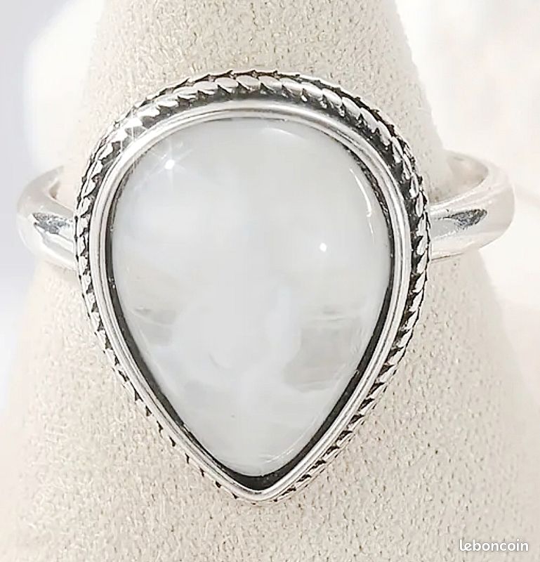 BAGUE PIERRE DE LUNE MONTURE EN ARGENT 925.TAILLE 57 3/4 REF 6931