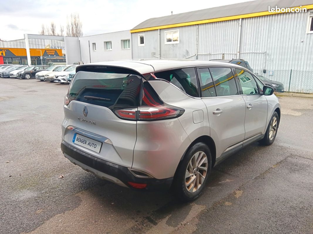 Renault Espace V 1.6 DCI 160CV Energy Zen EDC 6 / 7 places / Aide au stationnement avant et arrière avec caméra de recul/ Climatisation avant et arrière/ Radio Média R link2 (image 5)