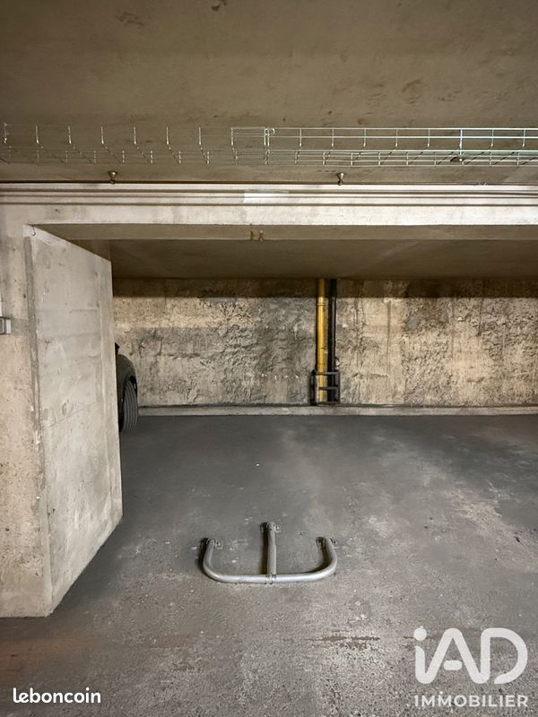 Parking 12 m² · à Paris · 12 m² · 30 000 €