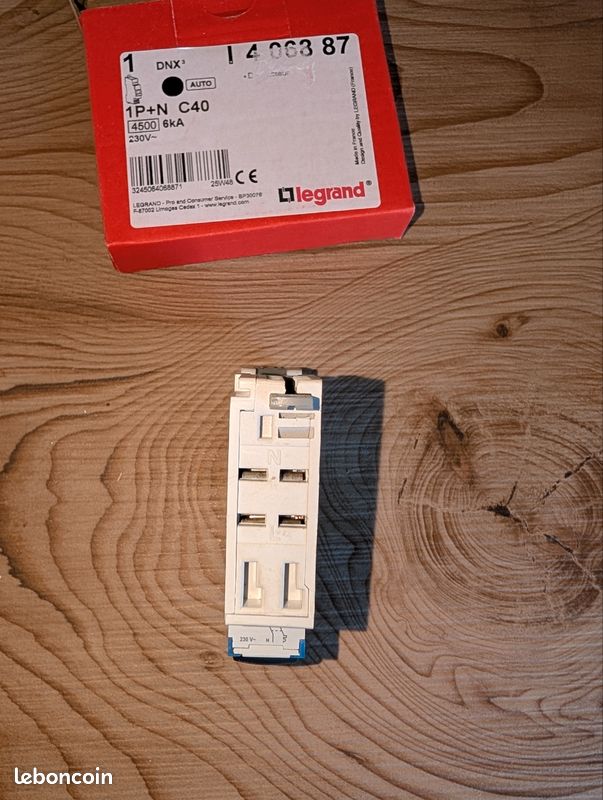 Disjoncteur 1P+N 40A Legrand Dnx³ 4500 6kA courbe C Auto/Vis 230 (image 2)