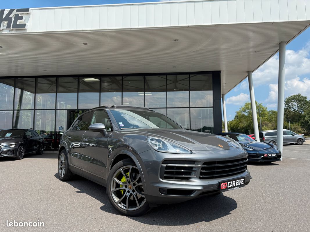 Cayenne E-Hybrid V6 3.0 462 ch Suivi Porsche Garantie Porsche Approved Toit ouvrant Attelage électrique Sono Bose Caméra Suspension pneumatique 799/mois (image 3)