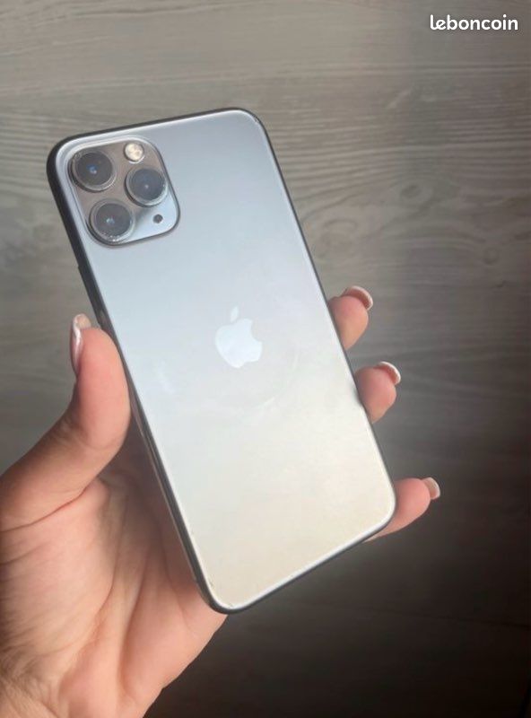 IPhone 11 Pro (image 2)