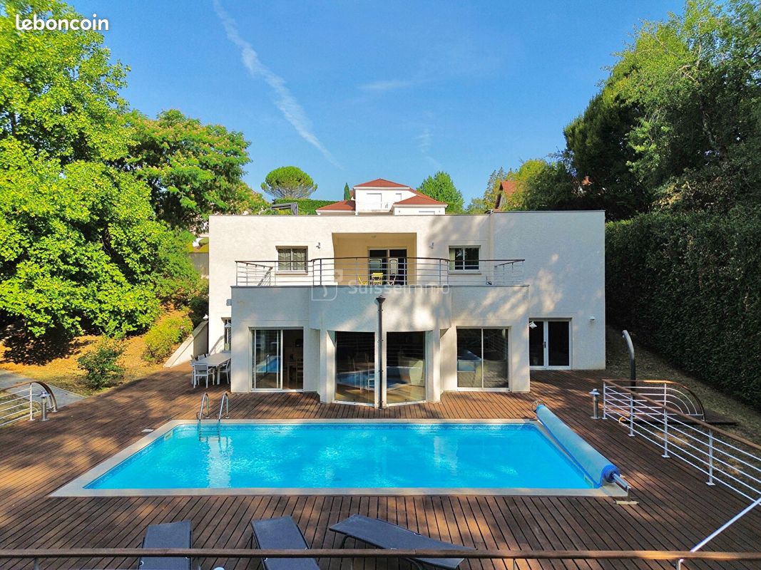 Maison 6 pièces 285 m² · à Besançon · 285 m² · 830 000 €