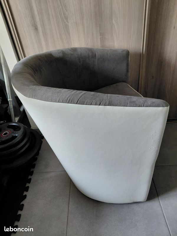 Fauteuil club gris et blanc (image 3)