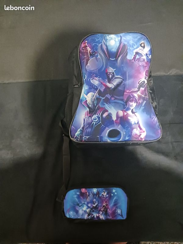 Sac à dos FORTNITE avec la trousse (image 2)
