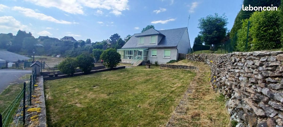 Maison 6 pièces 112 m² · à Les Ternes · 112 m² · 190 000 €
