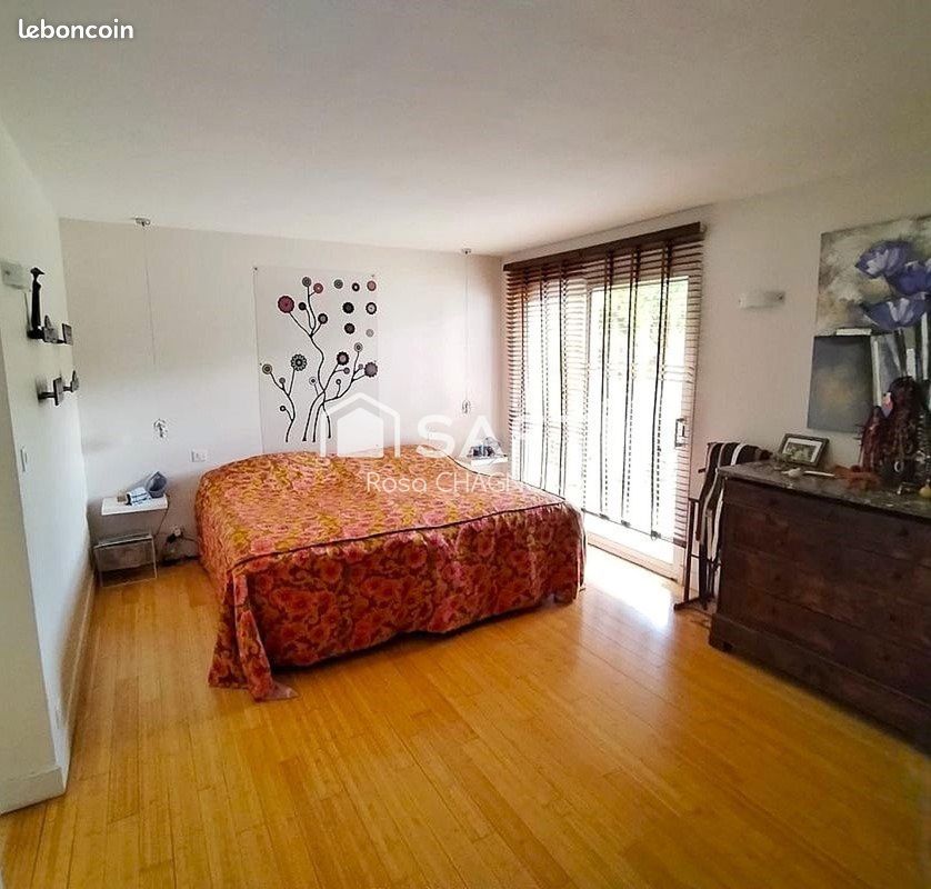 Maison 11 pièces 224 m² · à Coulonges-sur-l'Autize · 224 m² · 321 993 €
