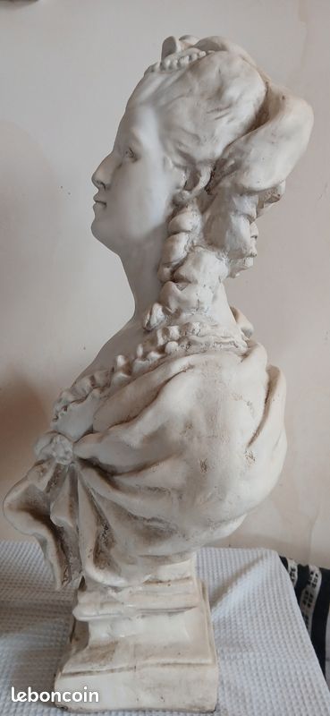 Buste De Marie Antoinette En Plâtre - Excellent état - Déco Historique
