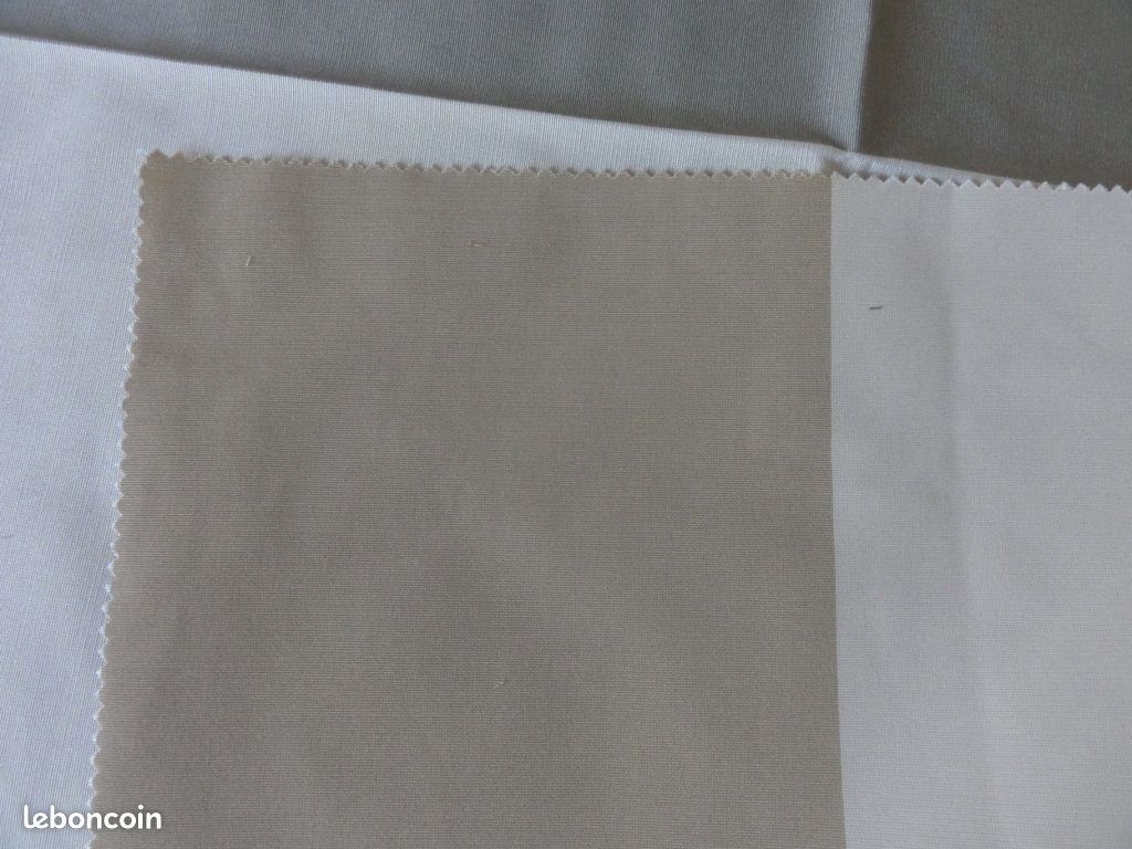 Coupon de tissu – synthétique (image 2)