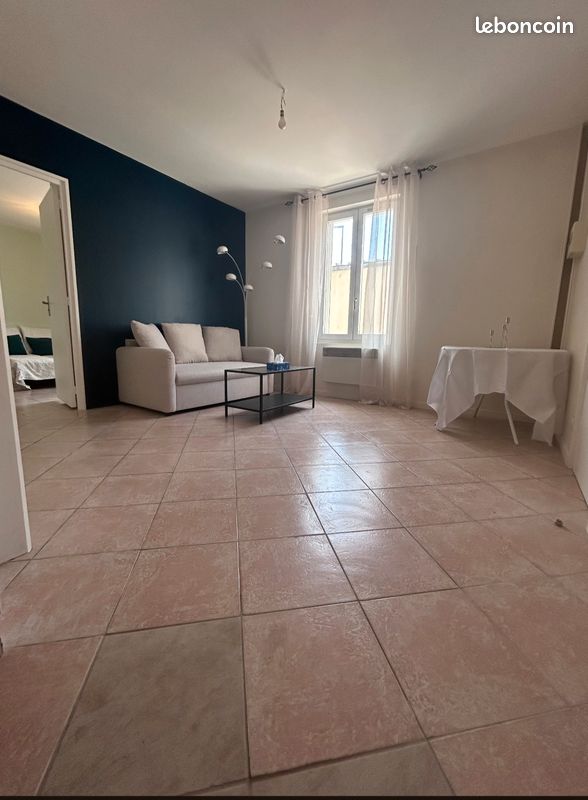 Appartement 2 pièces 38 m² · à Châlons-en-Champagne · 38 m² · 590 €