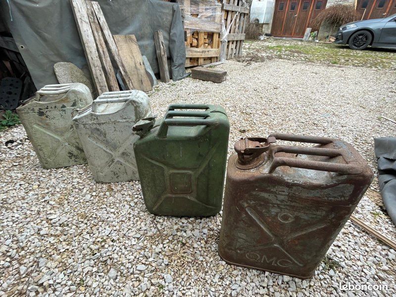 Bidon jerrican carburant bricolage militaire armée ww2 ? (image 2)